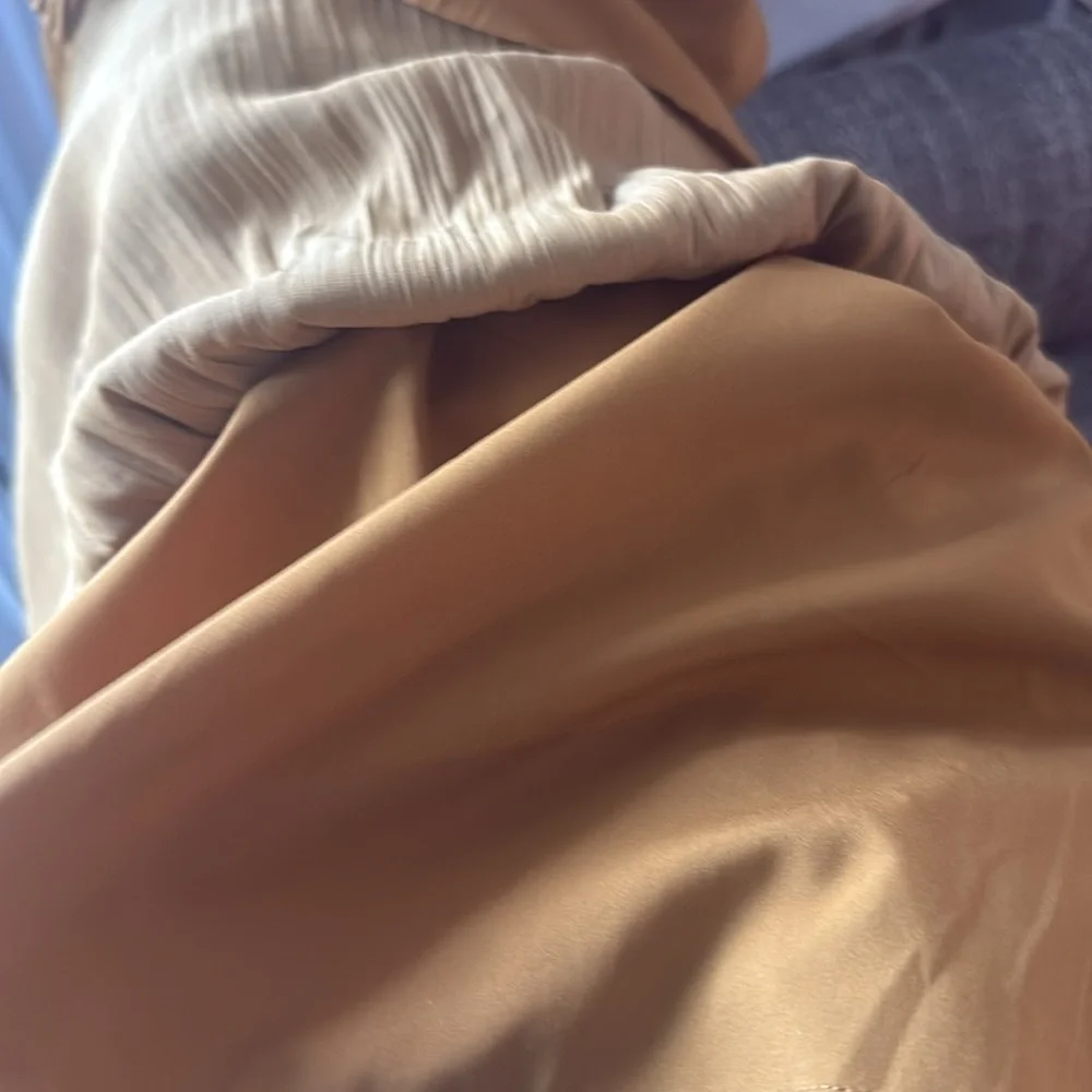 Roan + Ryan Talulah V-Neck Casual Ruffle Midi Dress Women's Yellow Gold - Picture 11 of 13